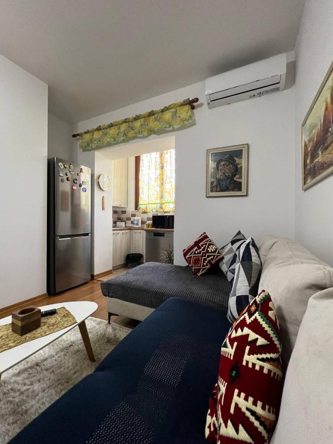 Апартаменти Cozy Nest Ledi Тирана Екстер'єр фото